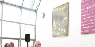 The painting to the left, by the artist Aidan Mc Dermott, Una’s brother (pictured centre), was the Open Award Winner at the Arnotts National Portrait Award Exhibition 1992.