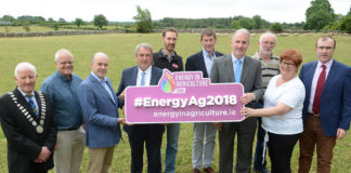 (L to R): Mattie Ryan, Cathaoirleach, Tipperary County Council; Mike Pearson, Gurteen Agricultural College: Denis Naughten T.D., Minister for Communications, Climate Action and Environment; Tom Short, IFA; Thomas Hubert, Irish Farmers Journal; Paul Kenny, Tipperary Energy Agency; Barry Caslin, Teagasc, Gerard and Caoilfhionn Coyle and Thomas Ryan, IFA. Energy in Agriculture Launch at the farm of Gerard and Caoilfhionn Coyle, Corra Beg, Athleague, County Roscommon an Saturday last.