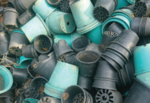 Plastic cups. ©NBRIAM/123RF