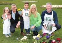 Amy Dempsey aged 4 and Gianluca Bux aged 5 with Michal Slawski (Bord Bia), Karen Koster and Super Garden Judge and face of Bloom Festival Gary Graham as they celebrate the arrival of Spring and the launch of GroMor 2019 - encouraging everyone to visit their local garden centres and nurseries, buy Irish plants and get growing! Mari O'Leary O'Leary PR marioleary@olearypr.ie 01 6789888
